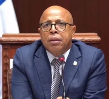 Alfredo Pacheco, presidente de los diputados..