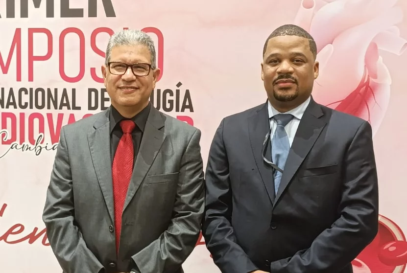 Doctores Espedy García y Morales,  en simposio, fuente externa