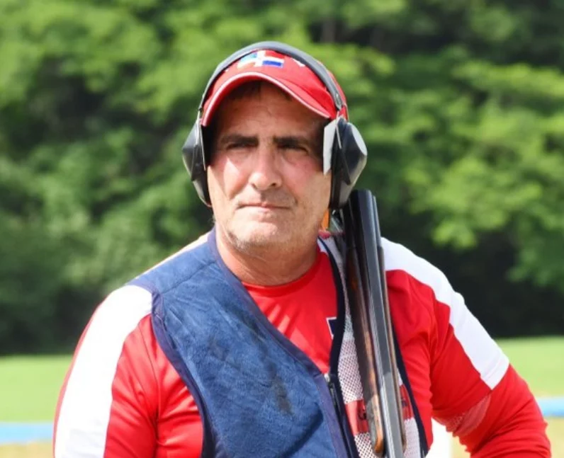 Eduardo Lorenzo  vio finalizada  su participación en París.