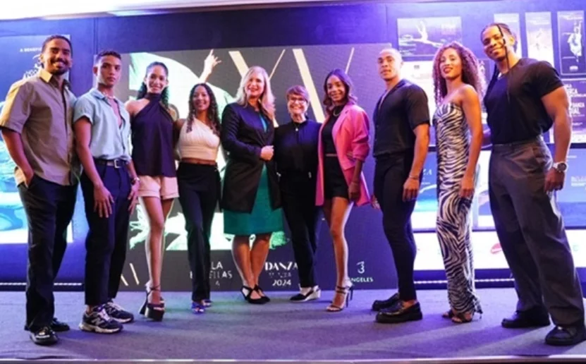 Parte del elenco de Gala de las Estrellas de la Danza.