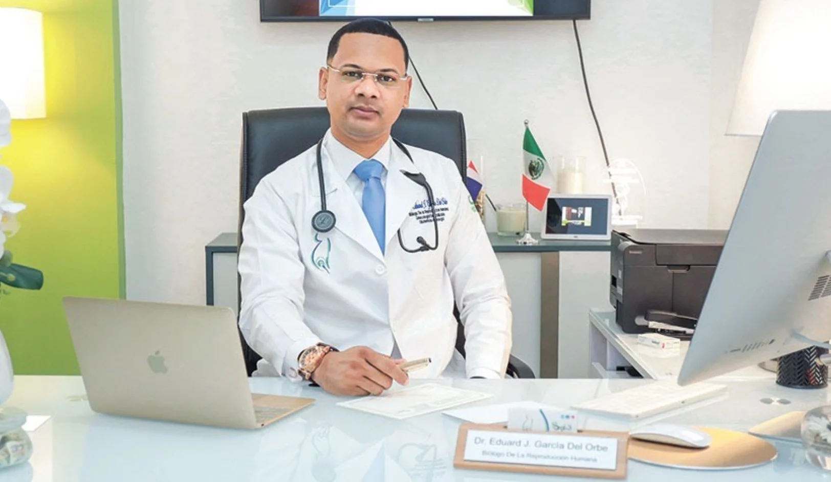El doctor Edward García del Orbe ha logrado  más de 510 embarazos  desde 2019 en San Francisco de Macorís.