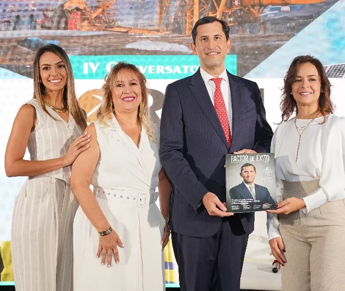 Arianna Rolo, Isabel Figueroa de Rolo, Roberto Herrera e Isabel Cristina Rolo.