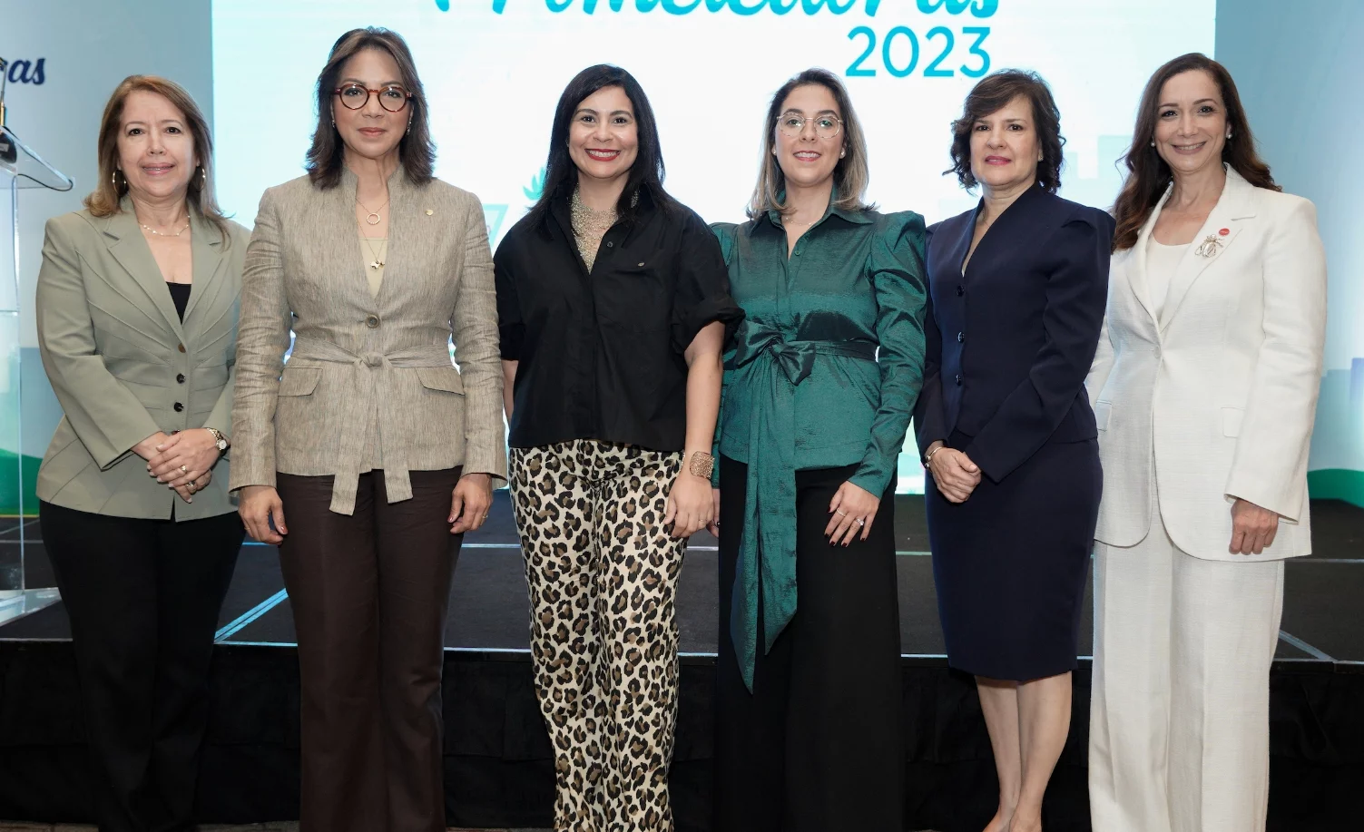 Kathia Mejía, Josefina Navarro, Christy Luciano, Amalia Vega, Rita Tirado y Pilar Haché.
