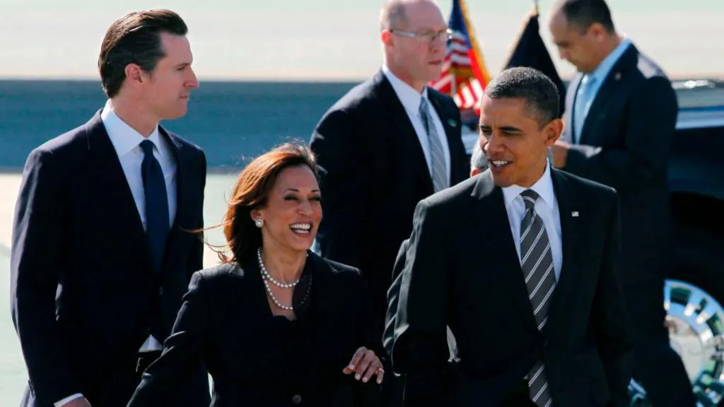 La vicepresidenta Kamala Harris y el expresidente Barack Obama.