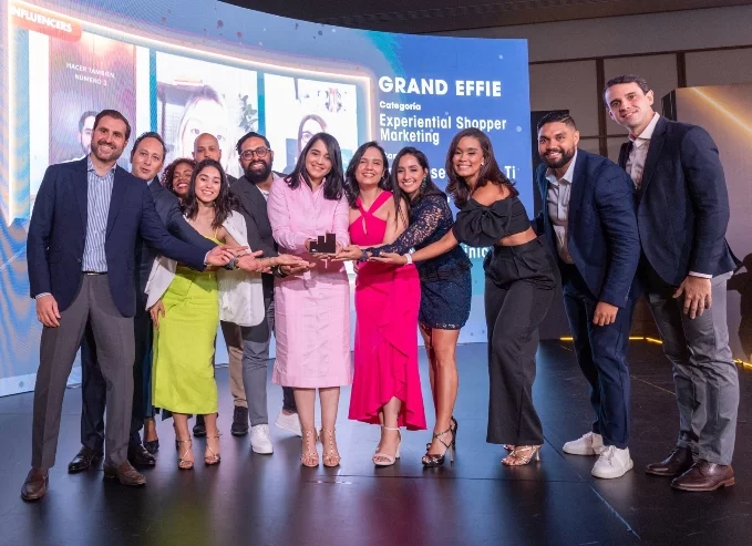 Ejecutivos de MiData reciben máximo galardón de los Effie Awards RD 2024.