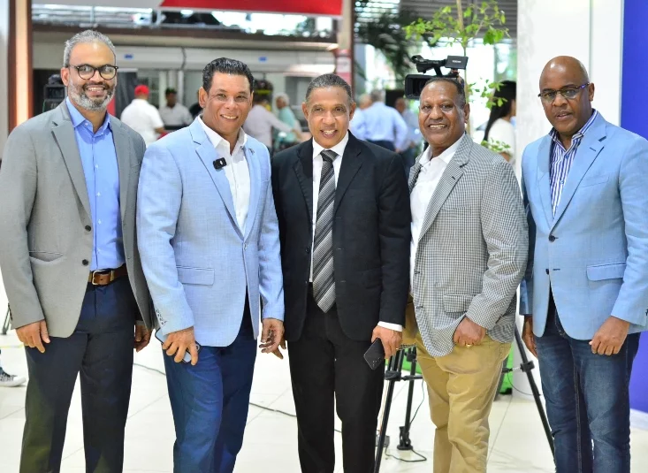 Junior Matrille, Dilcio Gabín, Alex Díaz, Manny González y Eglenin Morrison.