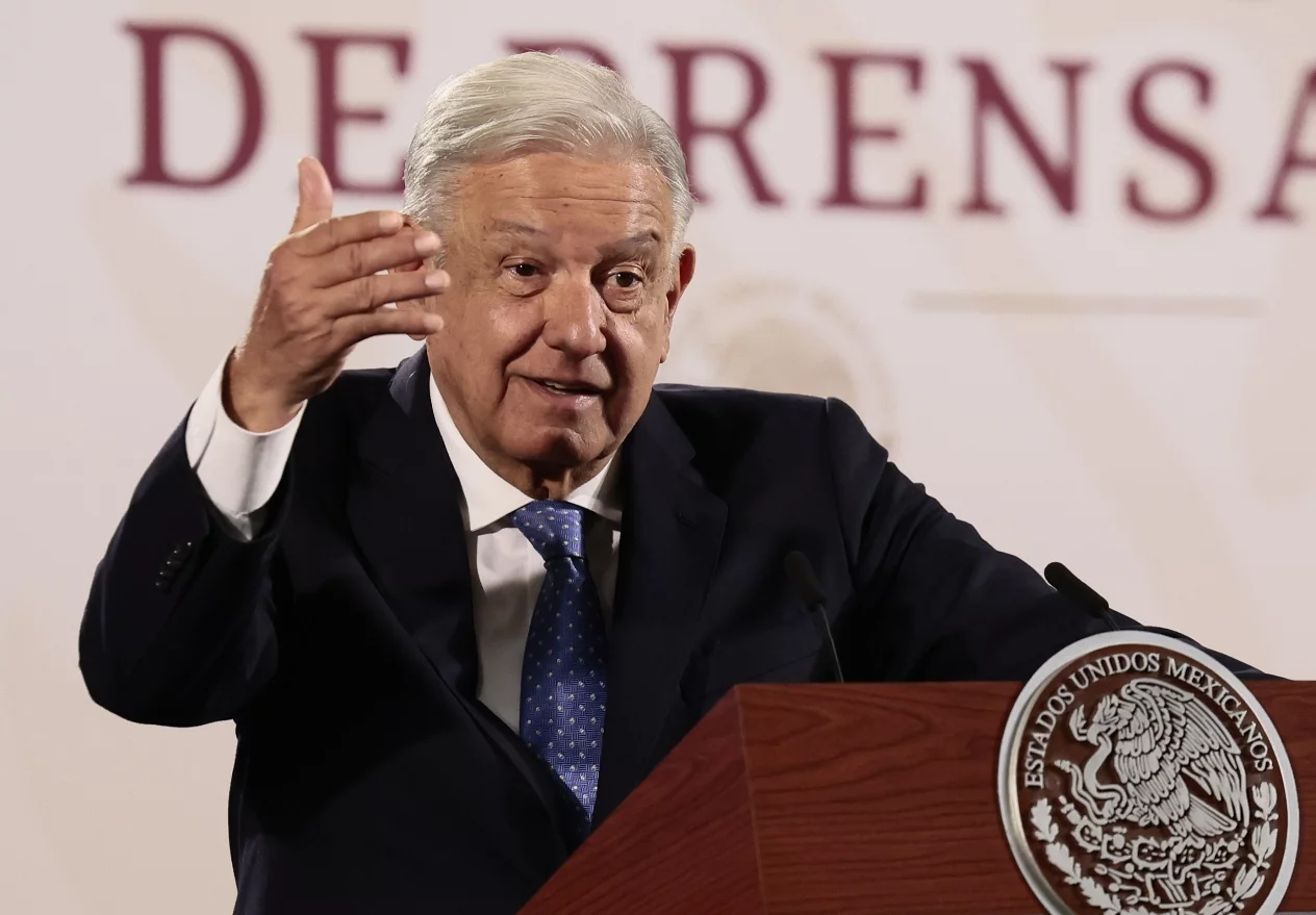 López Obrador celebra el bronce del clavadista Osmar Olvera y defiende apoyos del Gobierno