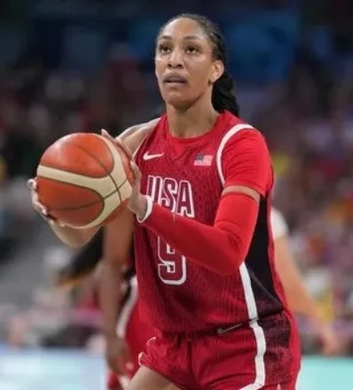 A’ja Wilson lideró ofensiva  Estados Unidos con 20 puntos.