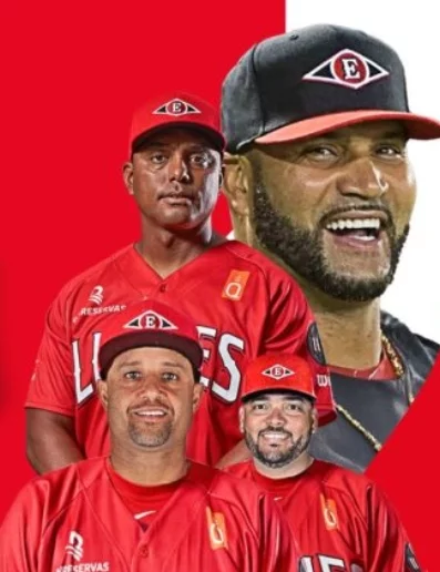 Albert Pujols tendrá un cuerpo de coaches experimentados.
