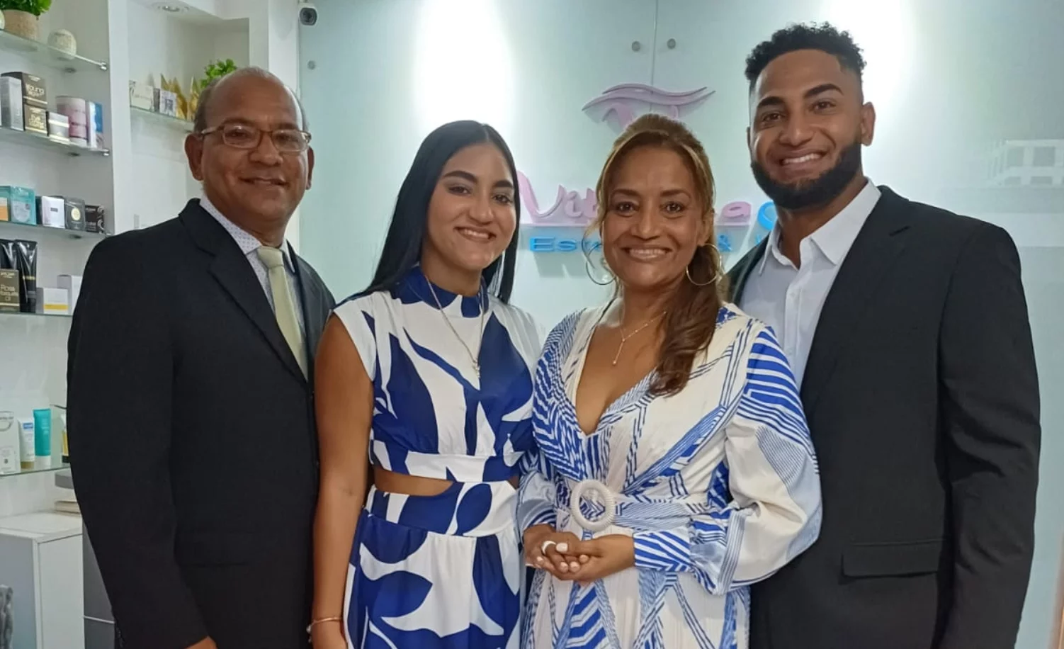 René Núñez, Nicol Núñez,  Vitalina Féliz y Arturo Núñez.