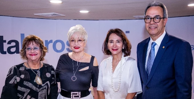 Verónica Sención, Aspasia Ramírez de Gómez, Soledad Álvarez y José Mármol.