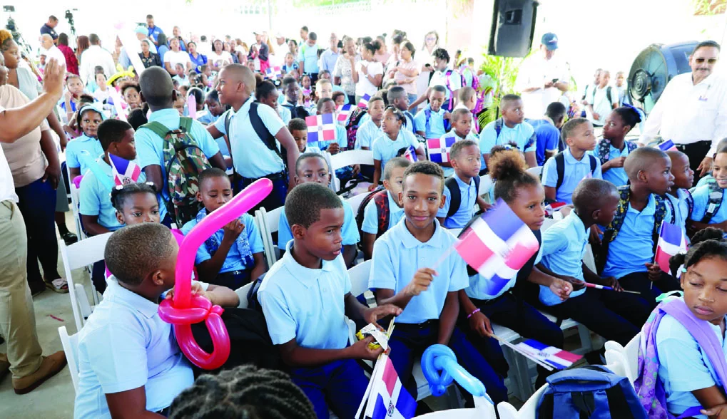 Alumnos de la Escuela Básica Profesora Yluminada Mejía Pérez en la inauguración del año escolar. Guillermo Burgos