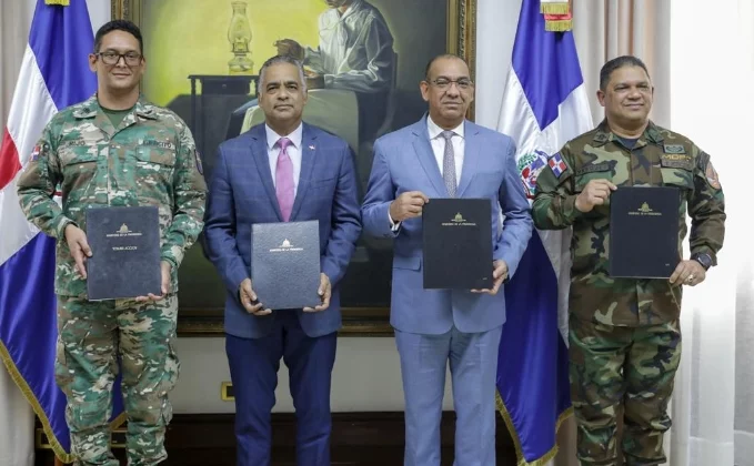 Rafael Vásquez Espínola, Joel Santos, Deligne Ascención y  Randolfo Rijo Gómez.