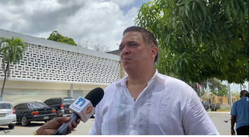 Rhadamés Melo, padre de la niña que cayó de un cuarto piso.