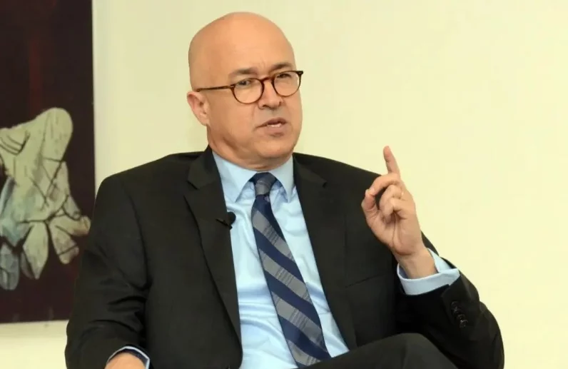 Domínguez Brito enfrentará a Danilo  Medina.