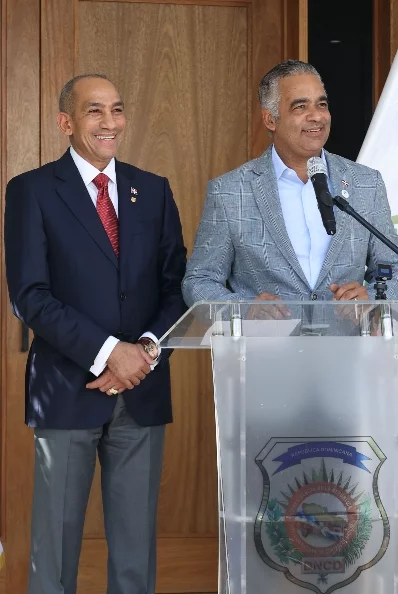 Cabrera Ulloa y Joel Santos en el momento del anuncio.