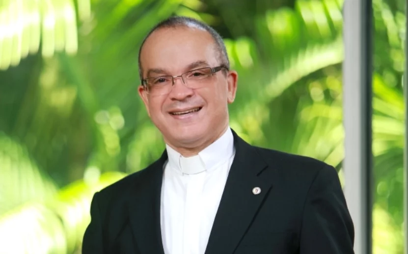 Monseñor Ramón Alfredo de la Cruz.