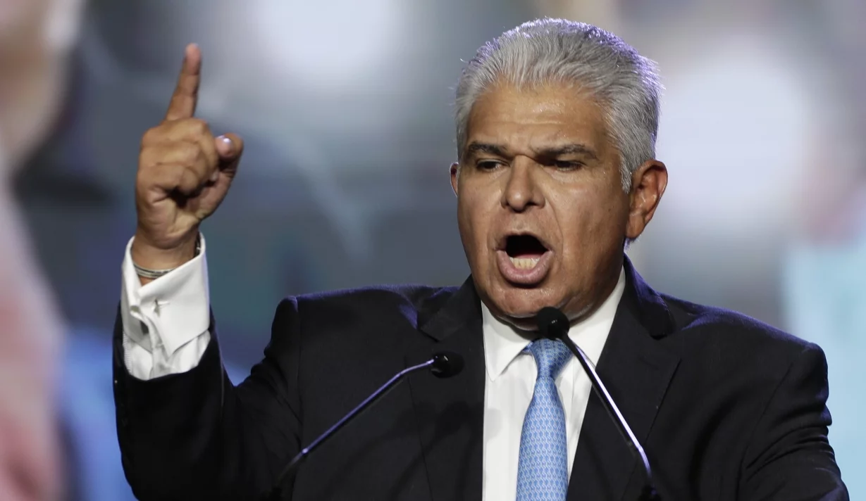 Candidato Mulino cierra su campaña a la Presidencia de Panamá como líder en las encuestas