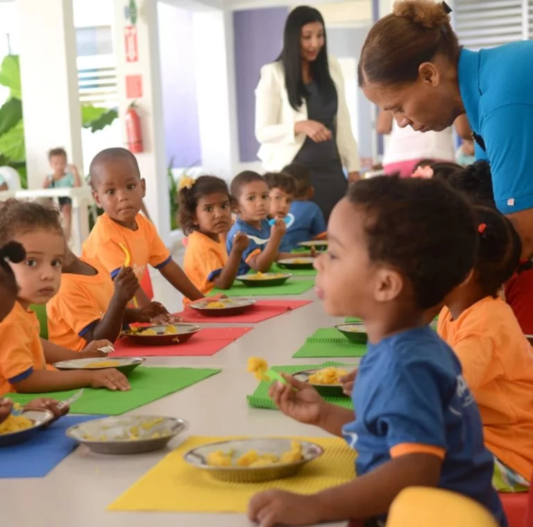 Educacion1p02-768×760