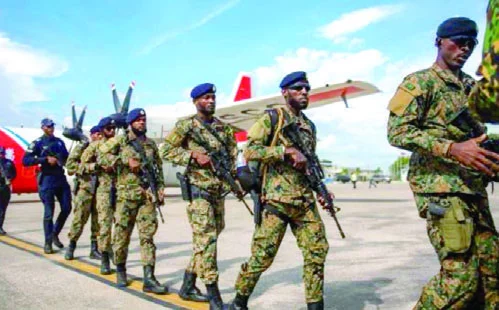 Efectivos de Jamaica y Belice llegaron ayer a Haití.