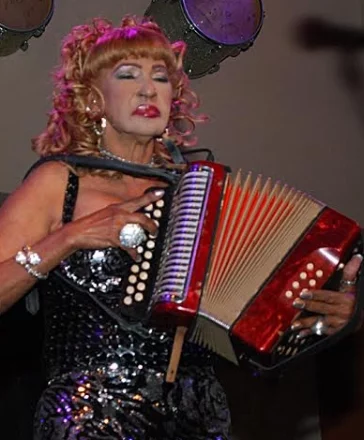 Fefita la Grande está entre las atracciones.