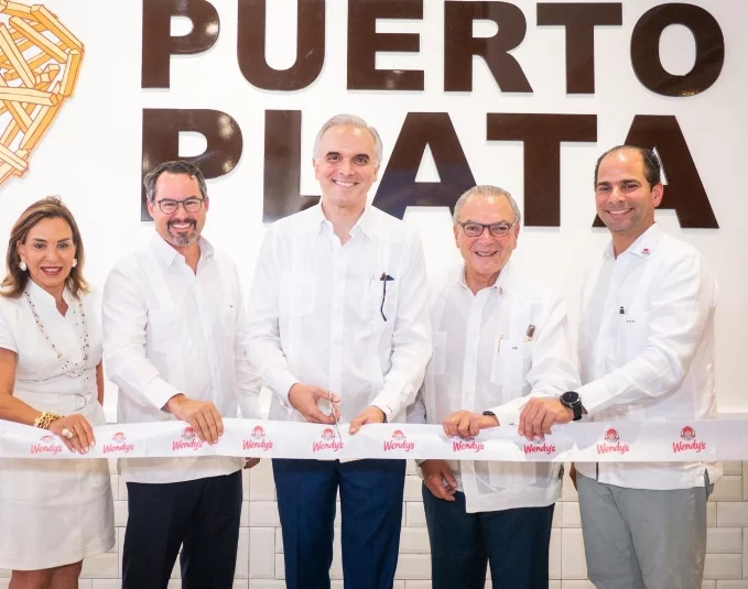 Haydée Kuret de Rainieri, Fred Oscar Imbert, Luis Miguel de Camps, Frank Rainieri y Frank Elías Rainieri.