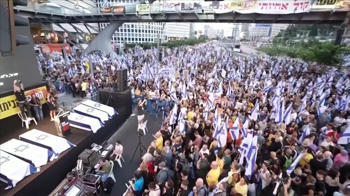 20240901200848_tel-aviv-manifestazioa_amp_w1200