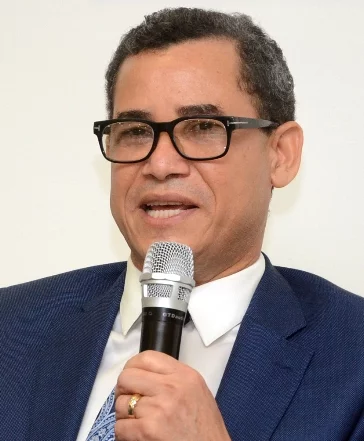 Eddy Olivares, vicepresidente del PRM.