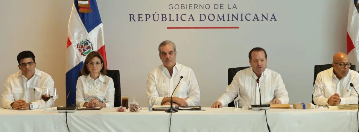 El presidente Luis Abinader estuvo acompañado de la vicepresidenta Raquel Peña.  Arlenis castillo