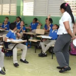 Educación suspende docencia en provincias bajo alerta por fuertes lluvias