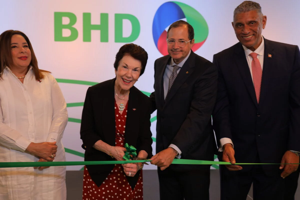 Corte de cinta Feria Inmobiliaria BHD
