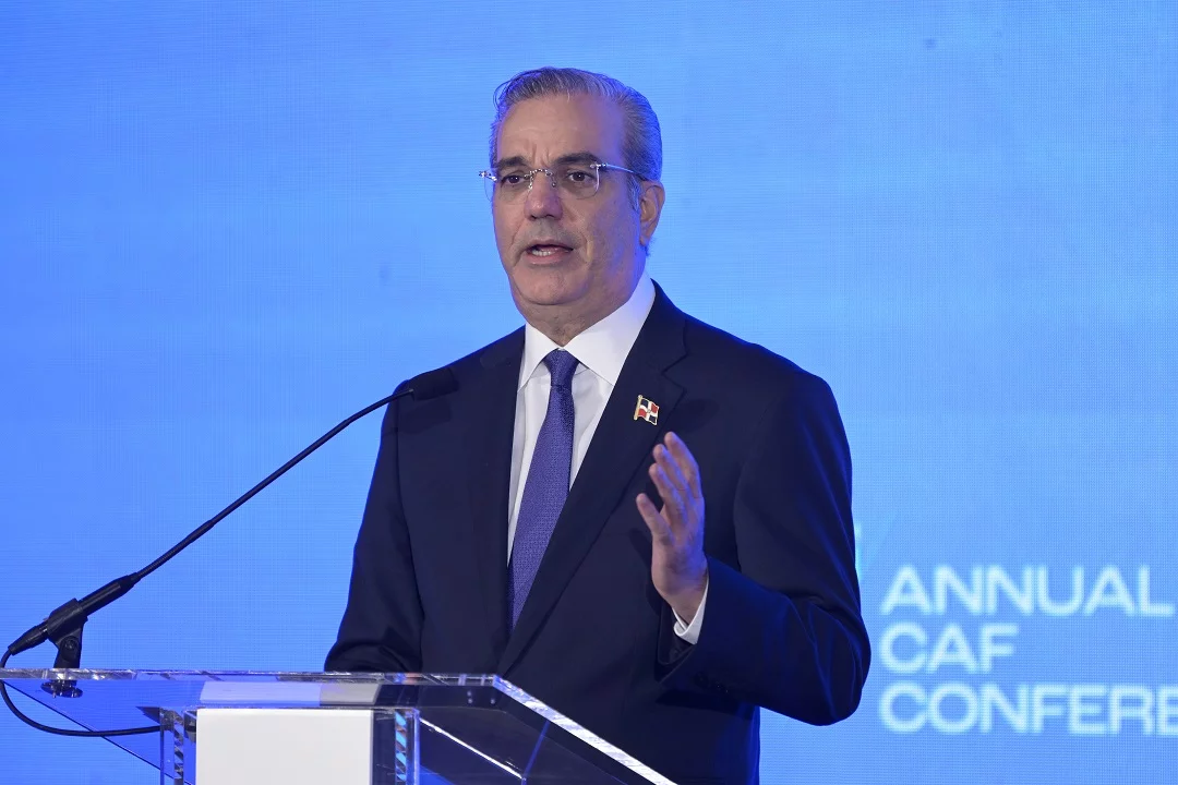 Abinader subraya en EE.UU. que la reelección indefinida es incompatible con la democracia