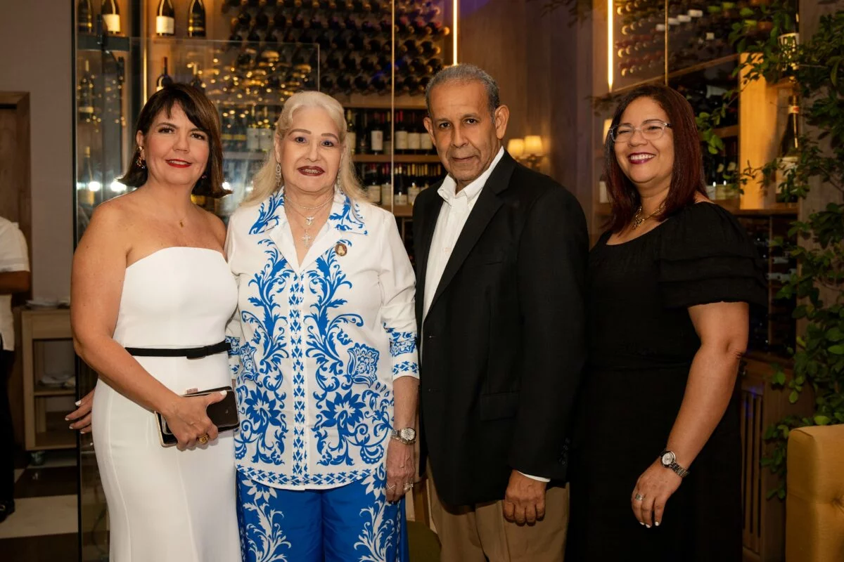 Larissa Savińon , Mercedes Brador, Mariestela Almonte, Ramón Coste