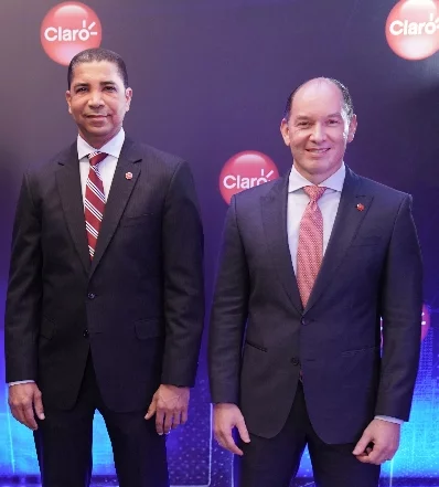 Virgilio Castillo y Omar Acosta, ejecutivos de Claro.