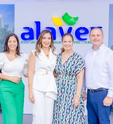Ejecutivos de Alaver, durante la clausura de la  feria  en La Vega.