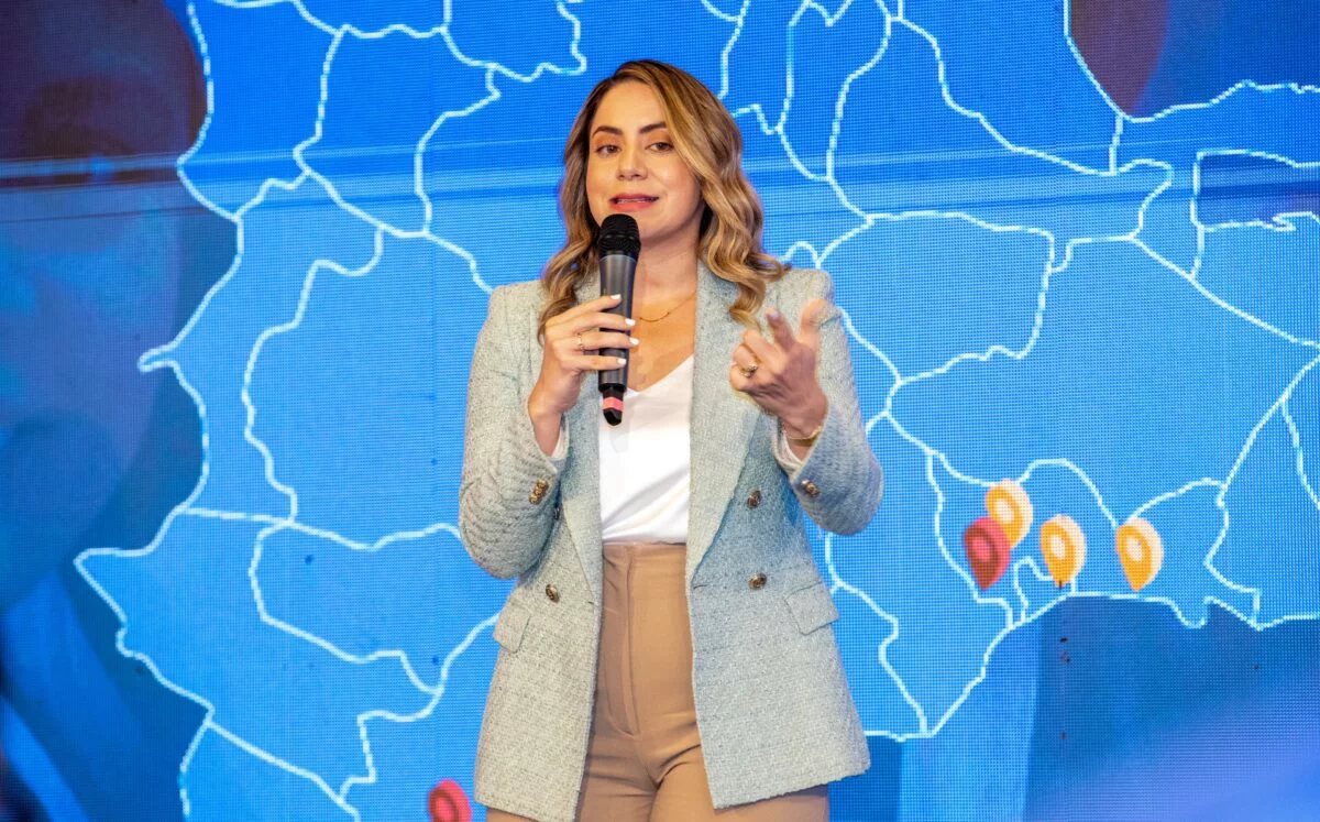 Gloria Reyes