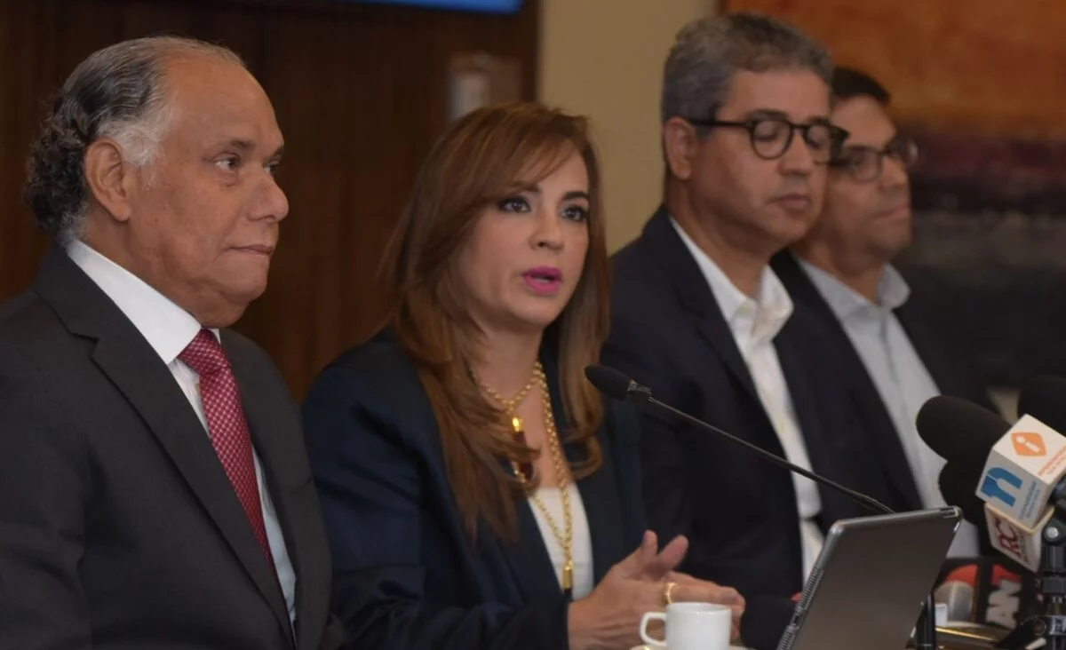 Gremio de empresarios  llama al diálogo con el  Gobierno y el  sector sindical.