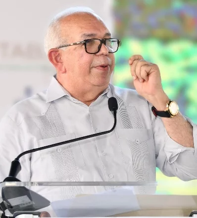Fernando Durán, administrador  del Banco Agrícola.1
