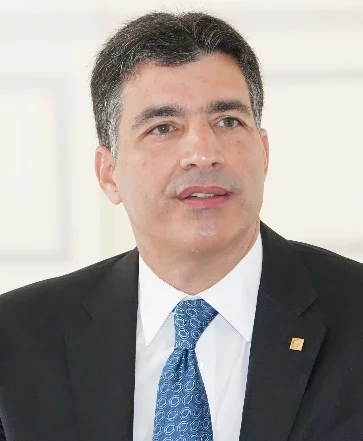 Christopher Paniagua, presidente   Popular.