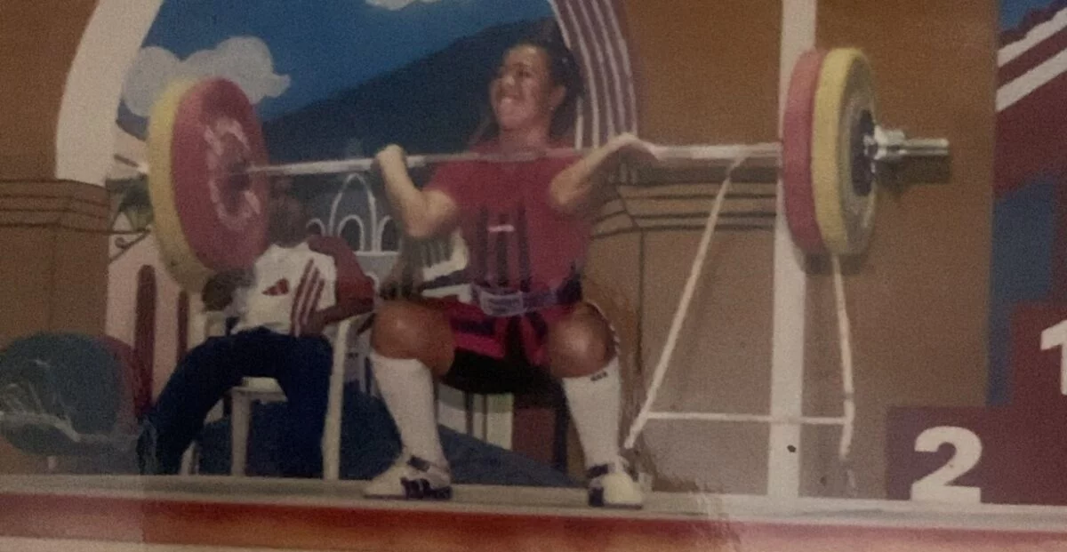 Santa Santana mientra se disponía  realizar una alzada en los Juegos  Bolivarianos del 2001.