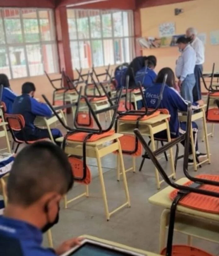 La actividad reunió a ministros, profesores y especialistas.