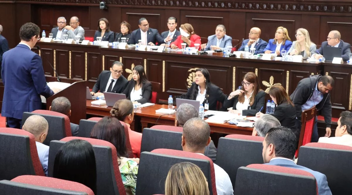 La Asociación Dominicana de Industrias Textiles dijo que la propuesta pone   en peligro más de 25,000 empleos formales.