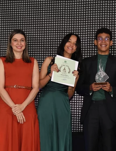 Algunos de los ganadores en el festival a favor del agua.