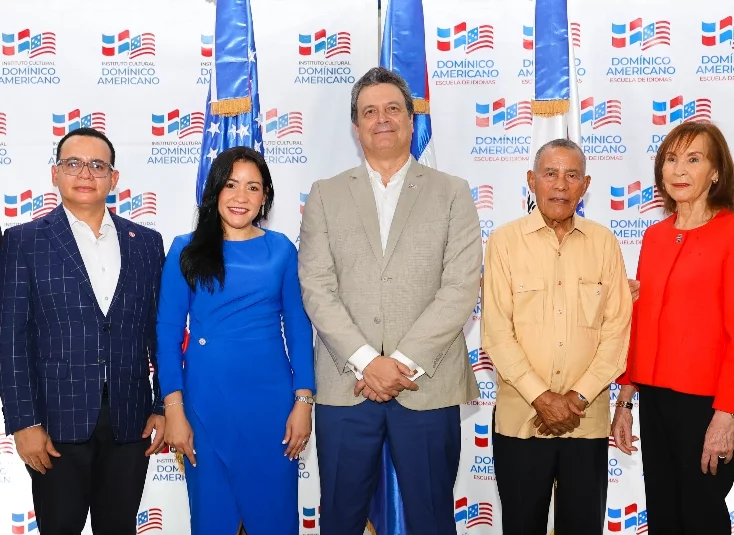 Robert Valcin, Nobel Matos, Saudy Matos, Ramón Sosa, Euclides Matos, Carmen Veras y Onaney Matos.