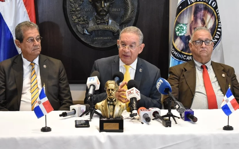 Jacinto Pichardo, Wilson Gómez Ramírez  y Pilia Moreno.