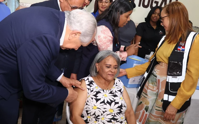 Envejecientes   vacunados en hogar  de ancianos. Duany Núñez