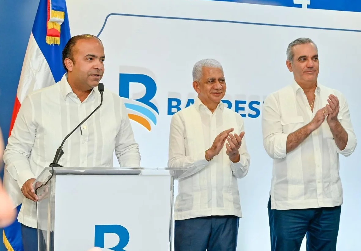 Presidente ejecutivo de Reservas, Samuel Pereyra, Ricardo de los Santos  y Luis Abinader.