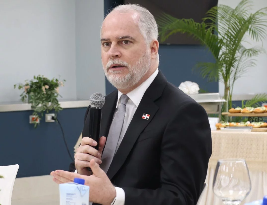 E	quipo de la Superintendencia de Bancos durante encuentro formativo con la prensa.  A. Burgos.