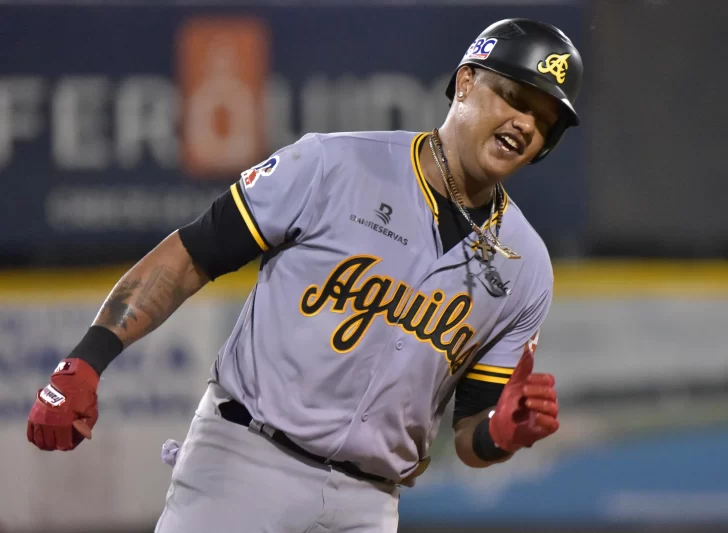 Starlin-Castro-2-vs-GC-728×533