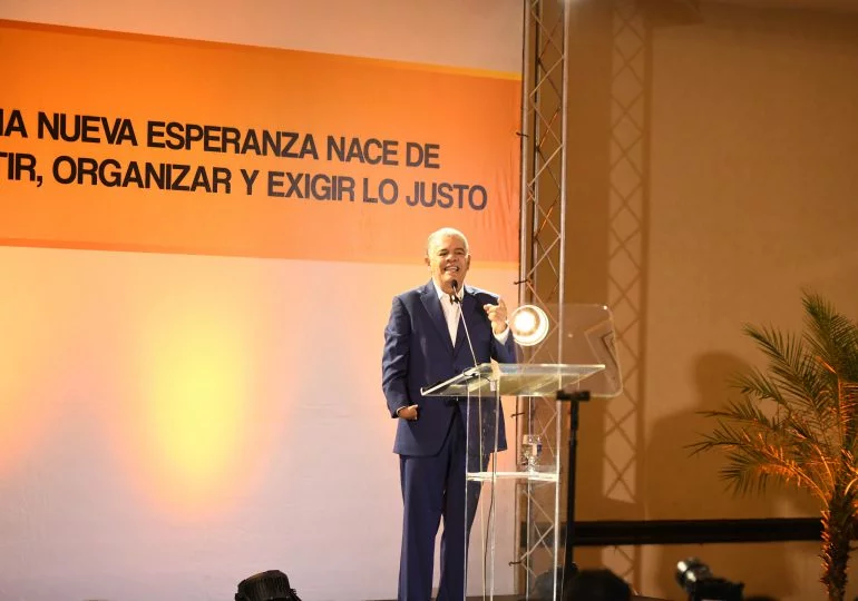El dirigente político Carlos Amarante Baret.